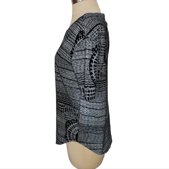 Kealopiko Women's Tee - Picture 2 of 5